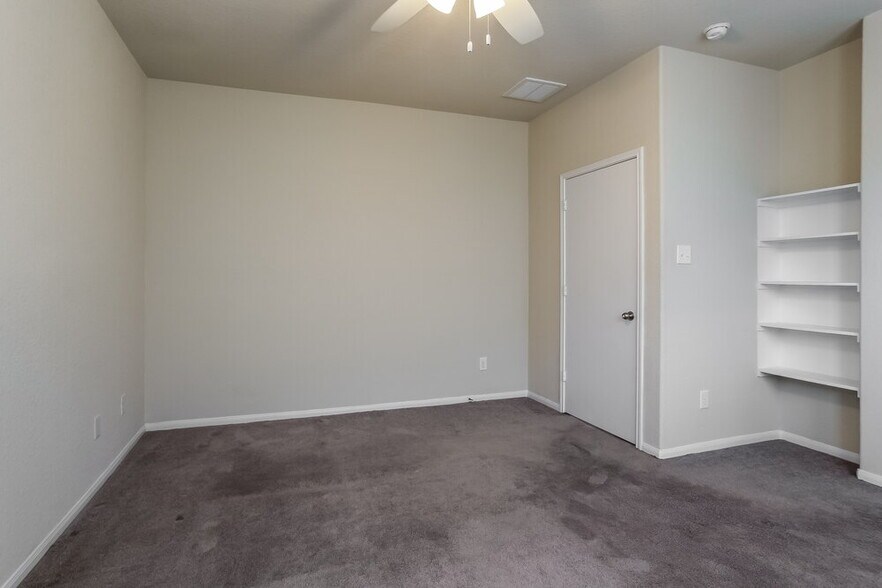 Building Photo - 14807 Waverly Hill Ln