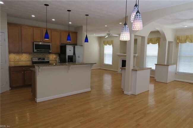 Building Photo - 512 Dunkirk Ct