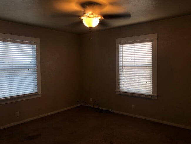 Building Photo - 7902 Clinton Ave