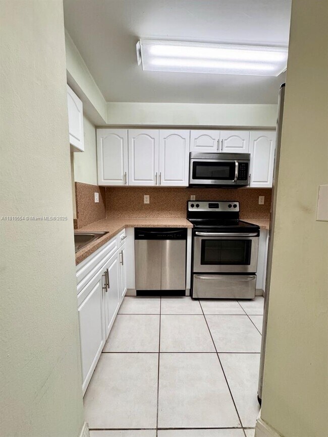 Building Photo - 8255 SW 152nd Ave