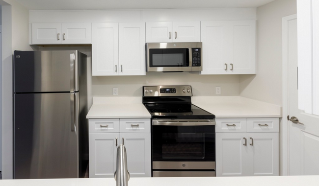 Select homes have upgraded kitchen's and baths - Mariners Cove Apartments