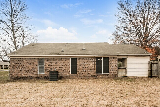 Building Photo - 6265 Jamestown Dr