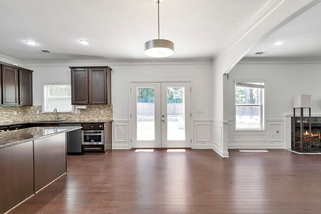 Building Photo - 2635 Azalea Bluff Dr