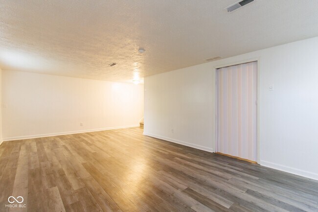 Building Photo - 5801 Furnas Rd