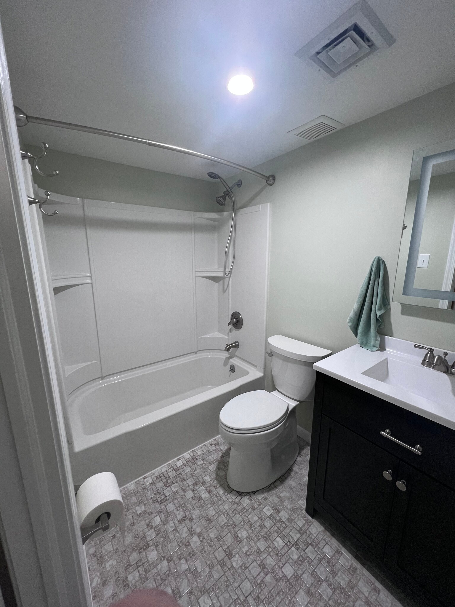 Bathroom - 3 Aspen Way