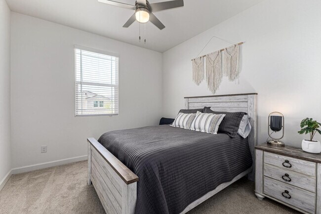 Building Photo - 4509 N 197th Ln