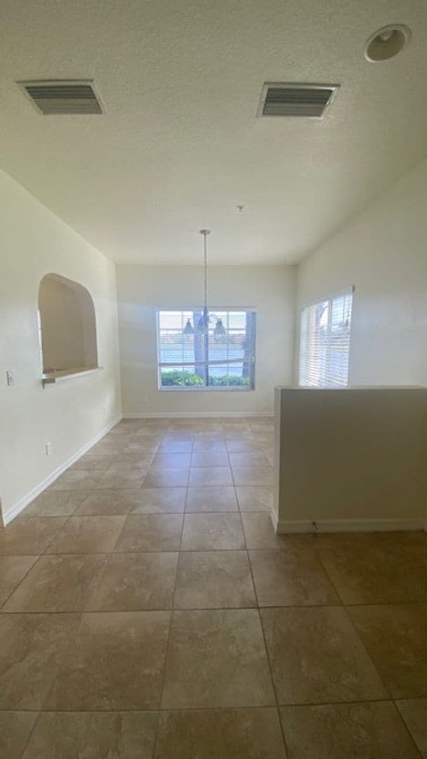 Building Photo - Gorgeous Light & Bright 3 Bedroom 2.5 Bath Townhome Corner Unit!!