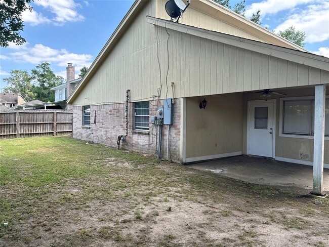 Building Photo - 12011 Carriage Ridge Ct