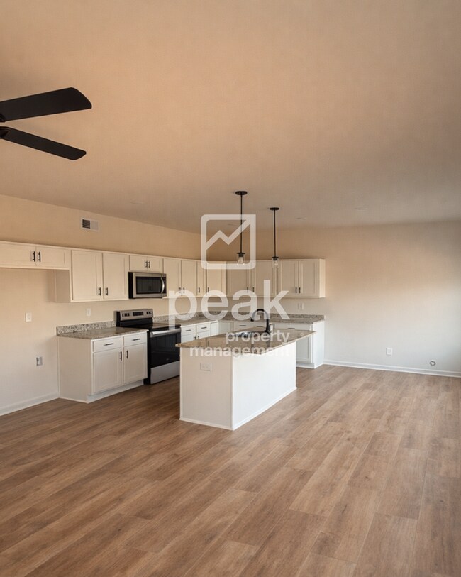 Building Photo - $1850! 3 Bed,2 Bath in Pleasant Grove AL! Brand New Construction!