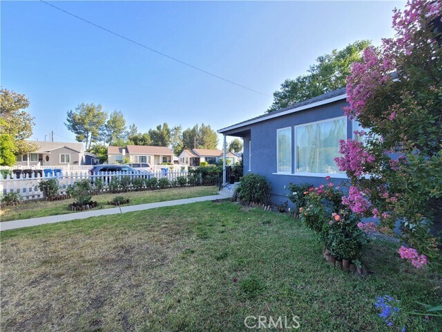 Building Photo - 6121 White Oak Ave
