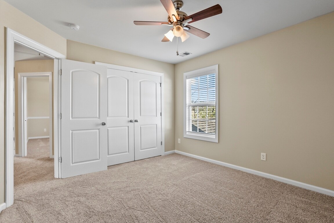 Building Photo - 5 Crossgate Ct