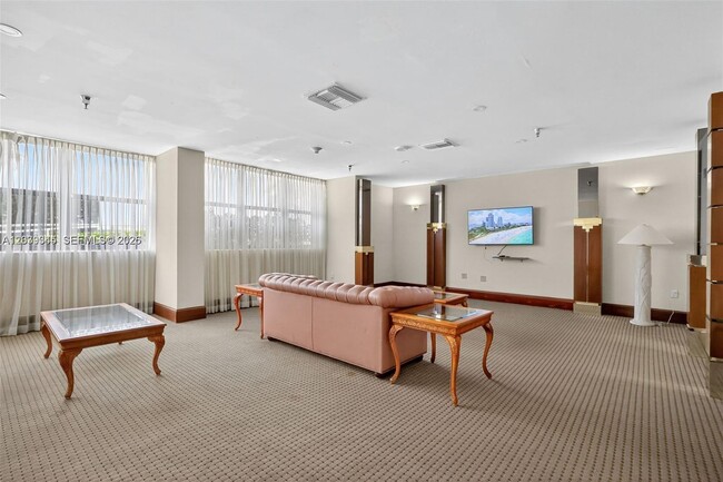 Building Photo - 5757 Collins Ave