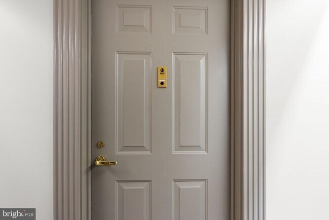 Building Photo - 900 N Stafford St