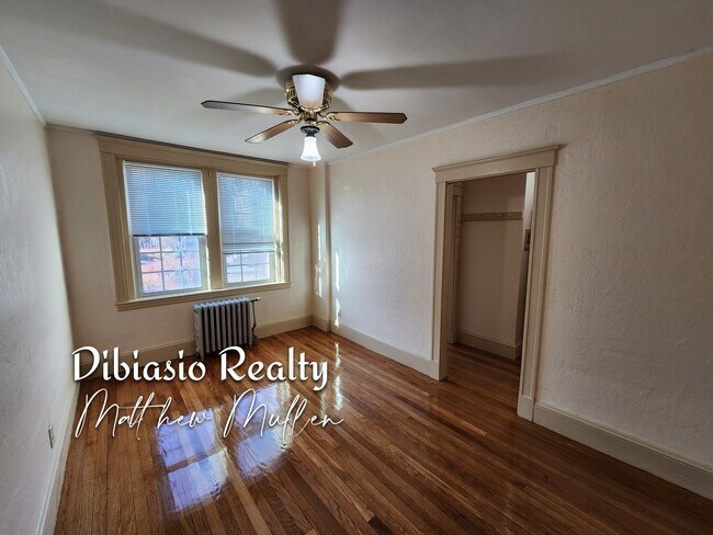 Building Photo - 200 Presidents Ln