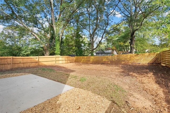 Building Photo - Spacious 4BR/4BA Home in Prime College Park Location