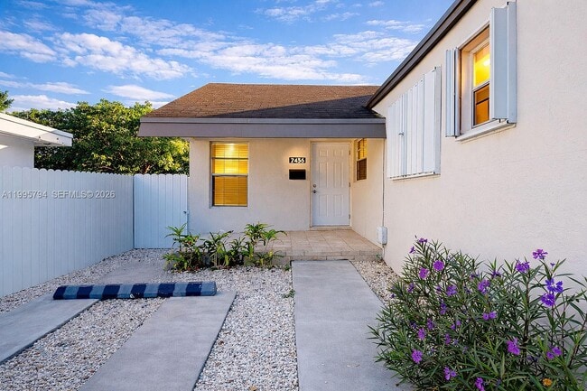 Building Photo - 2436 NW 11th St