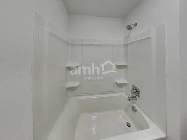 Building Photo - 6630 S 42nd Ln