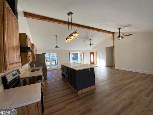 Building Photo - 5569 Fosters Mill Rd