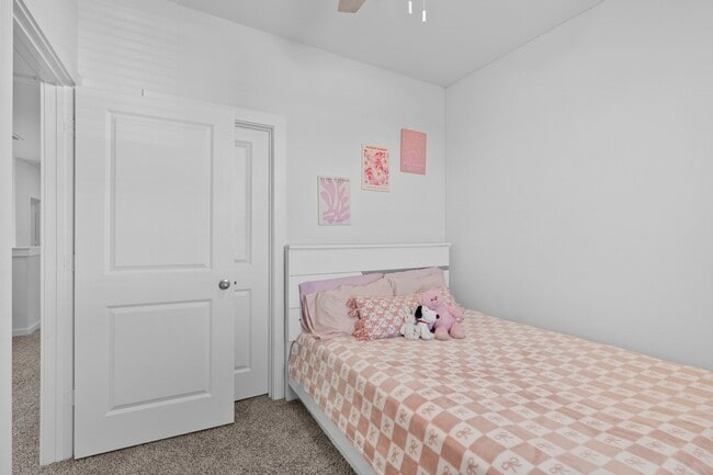 Building Photo - 17210 Pentland Hls Wy