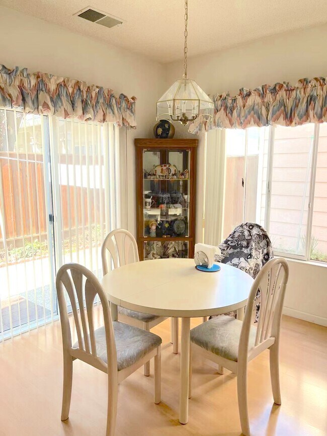 Building Photo - 6193 Potrero Dr