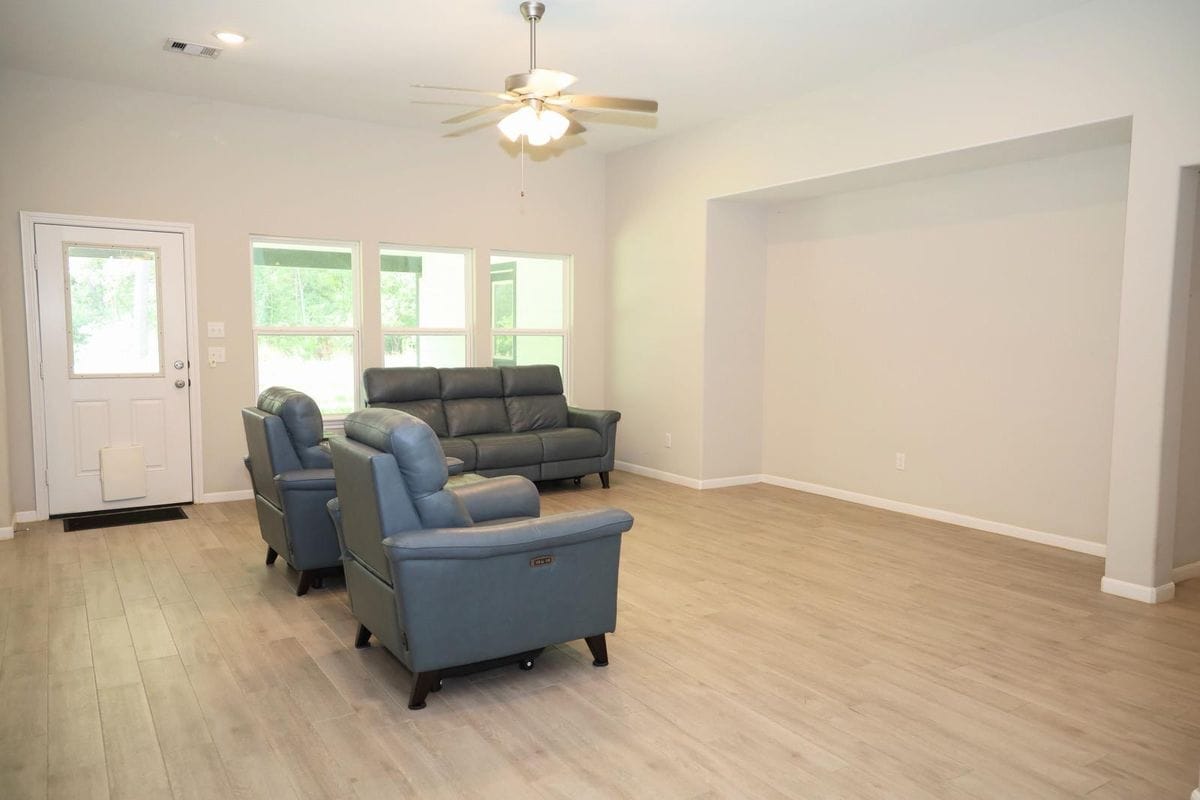 Building Photo - 131 Feldspar Ln