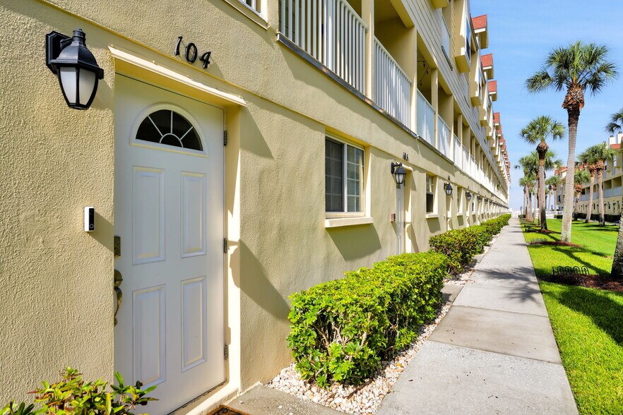 Building Photo - 17960 Gulf Blvd