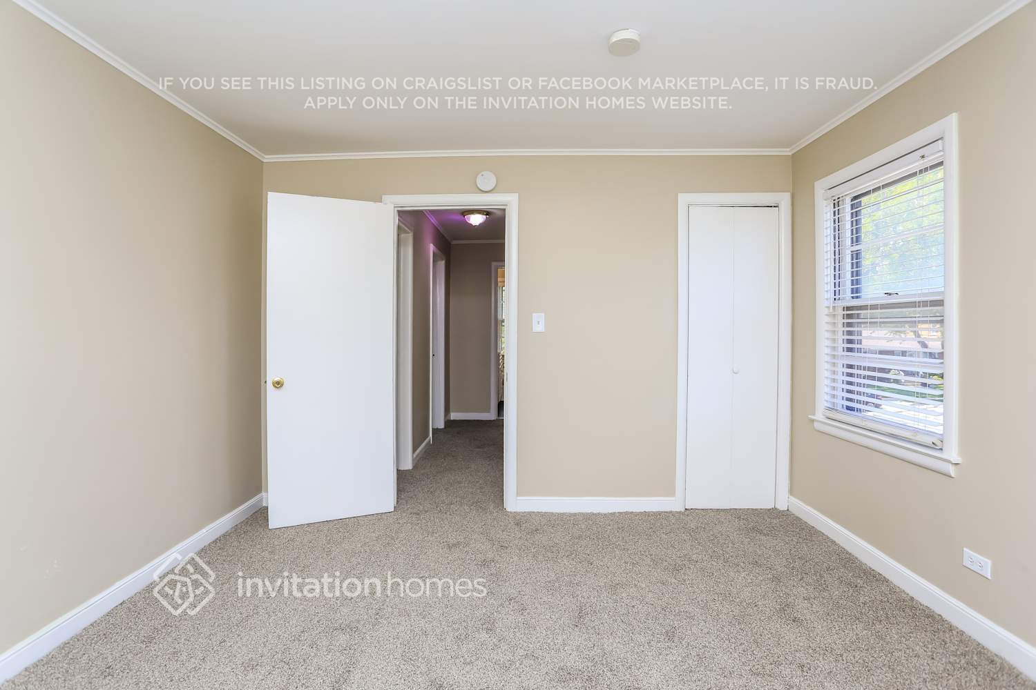 Building Photo - 9147 S Richmond Ave