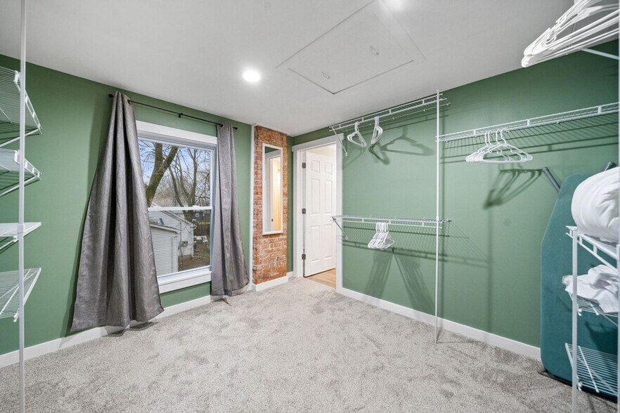 Building Photo - 502 Liberty St