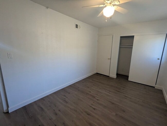 Building Photo - 4 Bedroom 2 Bathroom Single Story Home in Spring Valley