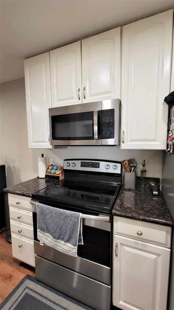 Building Photo - 680 Dartmore Ln