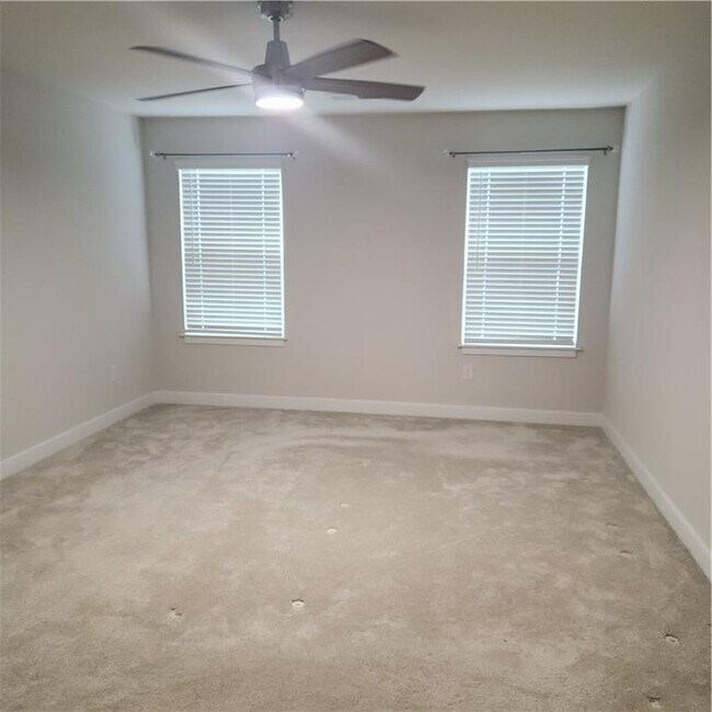 Building Photo - 168 Salt Lk Ln