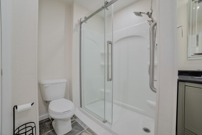 Building Photo - 398 Shady Brook Dr