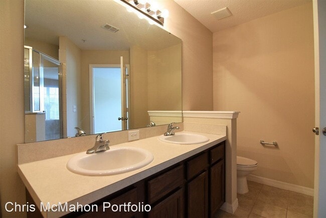 Building Photo - 10618 Regent Square Dr