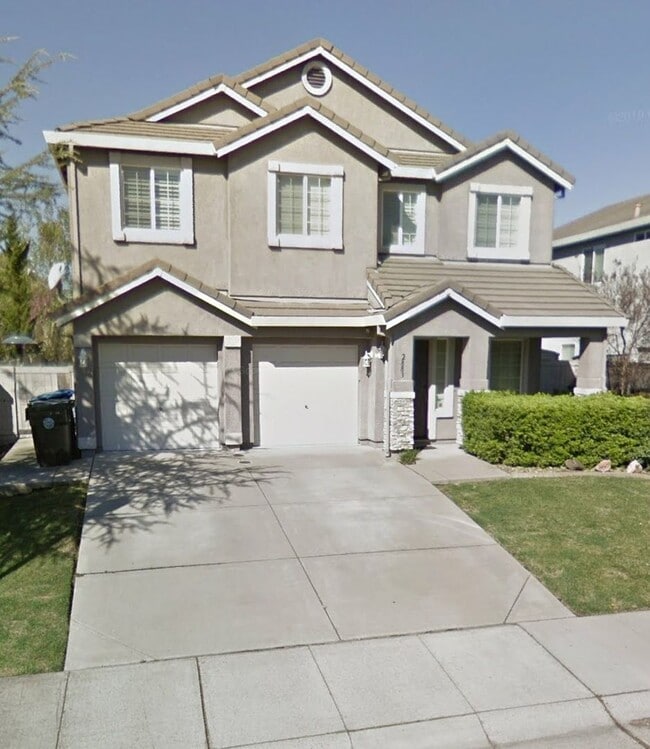 Building Photo - Stunning 5/3 Home LOADED w/Upgrades!  (PLE...