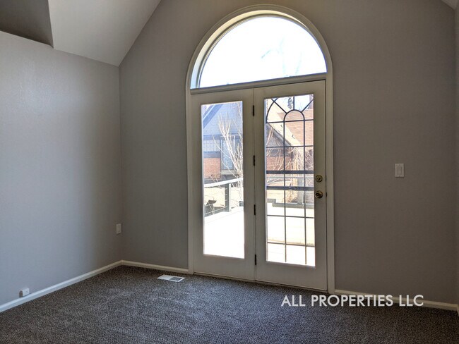 Building Photo - 123 E Bayaud Ave