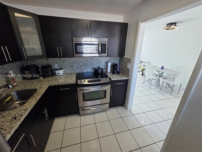 Building Photo - 1612 Jefferson Ave