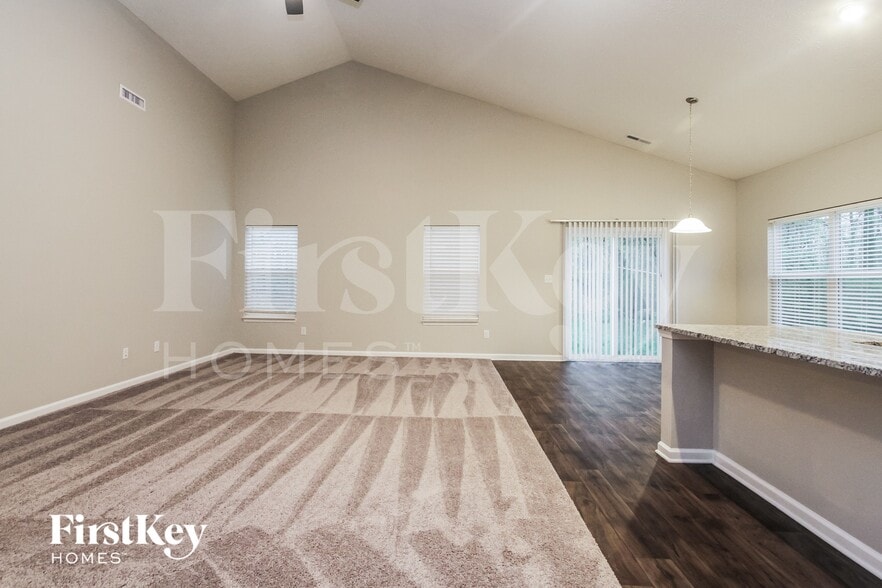 Building Photo - 12128 Fall Ct