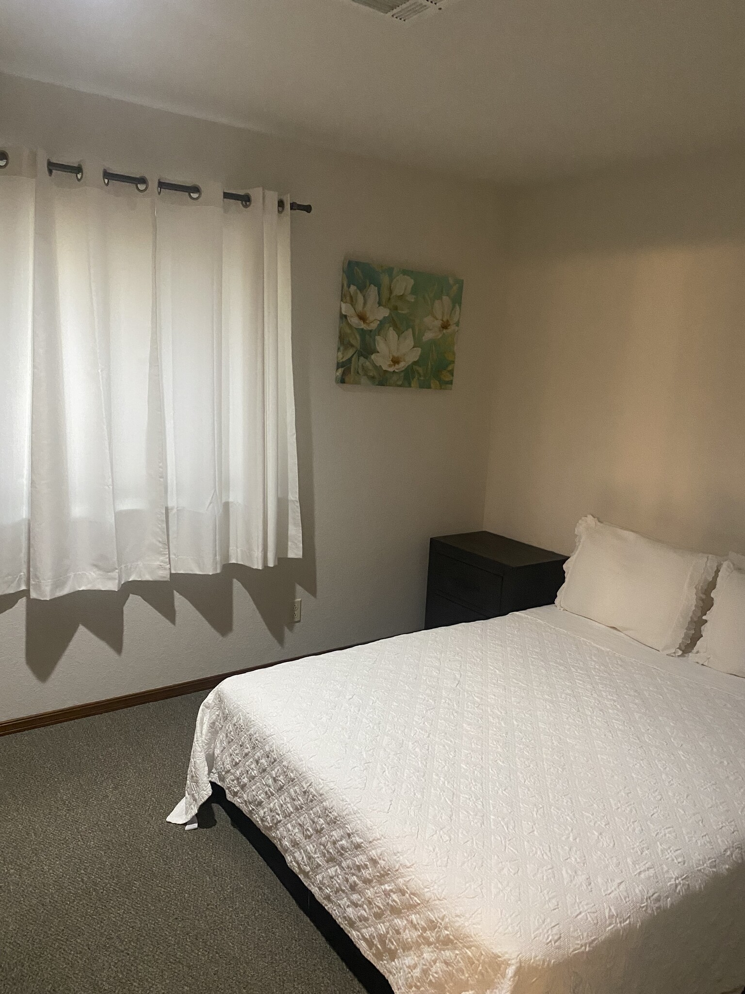 Bedroom2 Furnished - 412 N Oakwood Rd