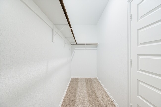 Building Photo - 821 Laguna Grn Ln