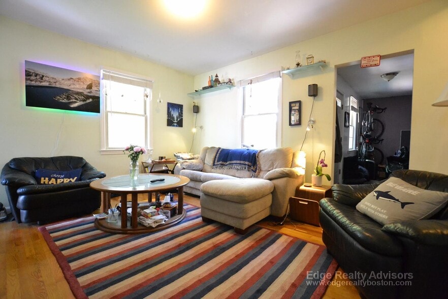 Building Photo - 153 Nonantum St