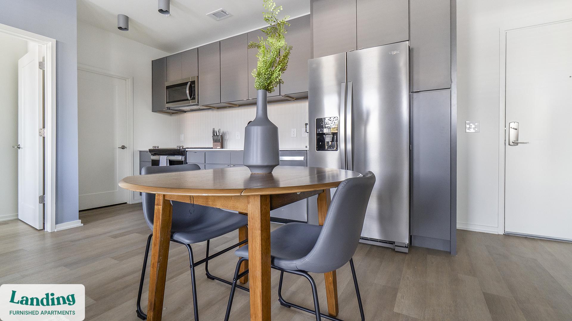 Building Photo - 815 Madison St