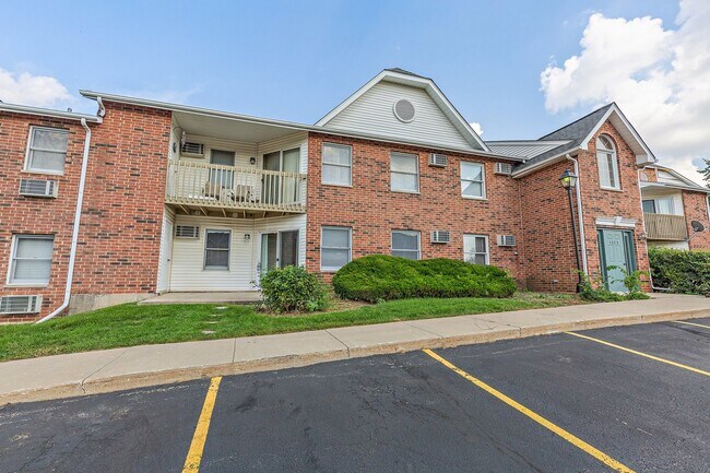 Building Photo - 1373 Cunat Ct