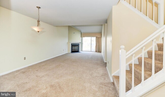 Building Photo - 2810 Yarling Ct
