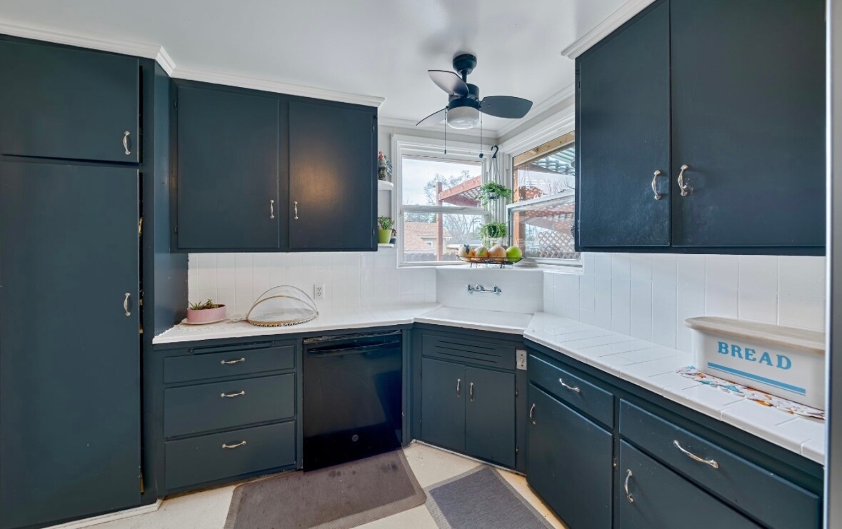 Building Photo - 4205 Lyle St