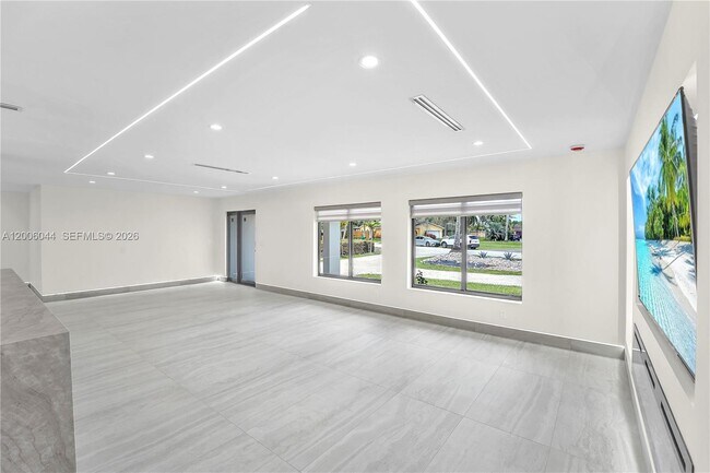 Building Photo - 4700 SW 110th Ave