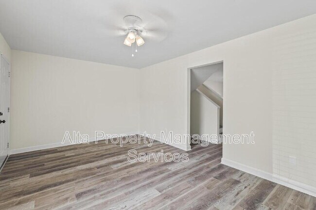Building Photo - 1848 Willowood Dr