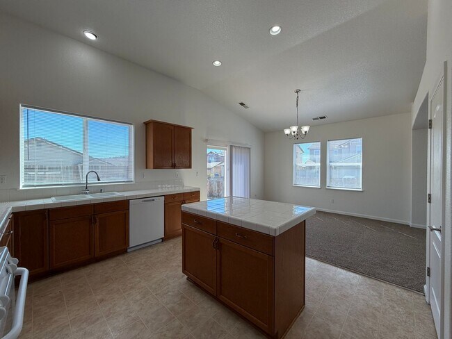 Building Photo - 1719 Short Oak Ct