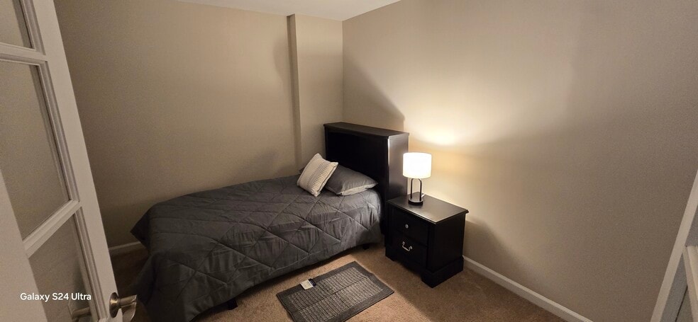 Building Photo - 14423 Hamletville St