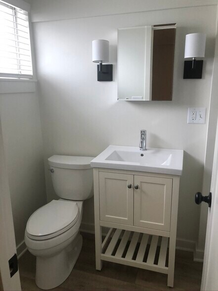 Building Photo - 4515 Jefferson St