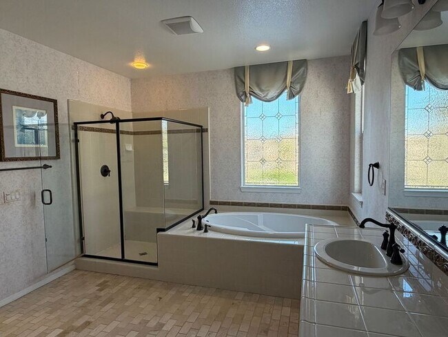 Building Photo - 46172 Pinon Pine Way